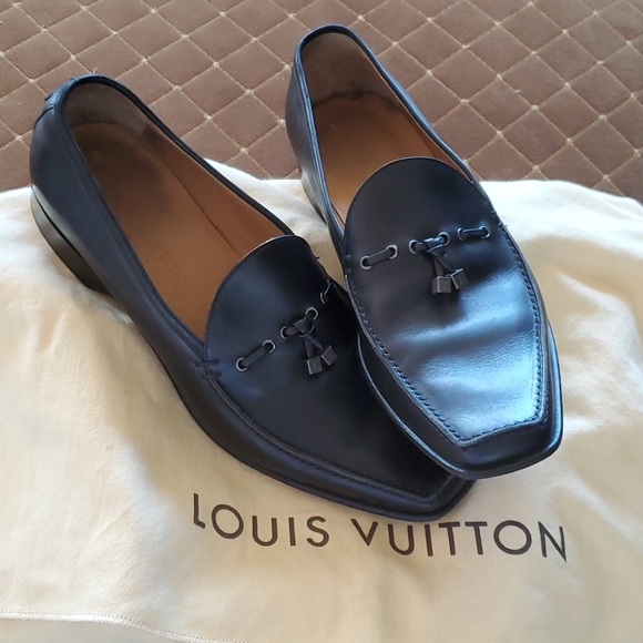 Louis Vuitton Men Leather Loafer Tassel 